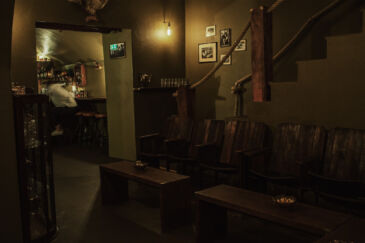 Entrance area of the Kinly Bar in Frankfurt